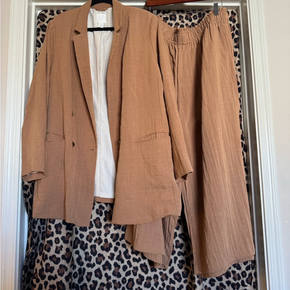 H&M Neutral Tan Relaxed Blazer and Wide-Leg Pants Set